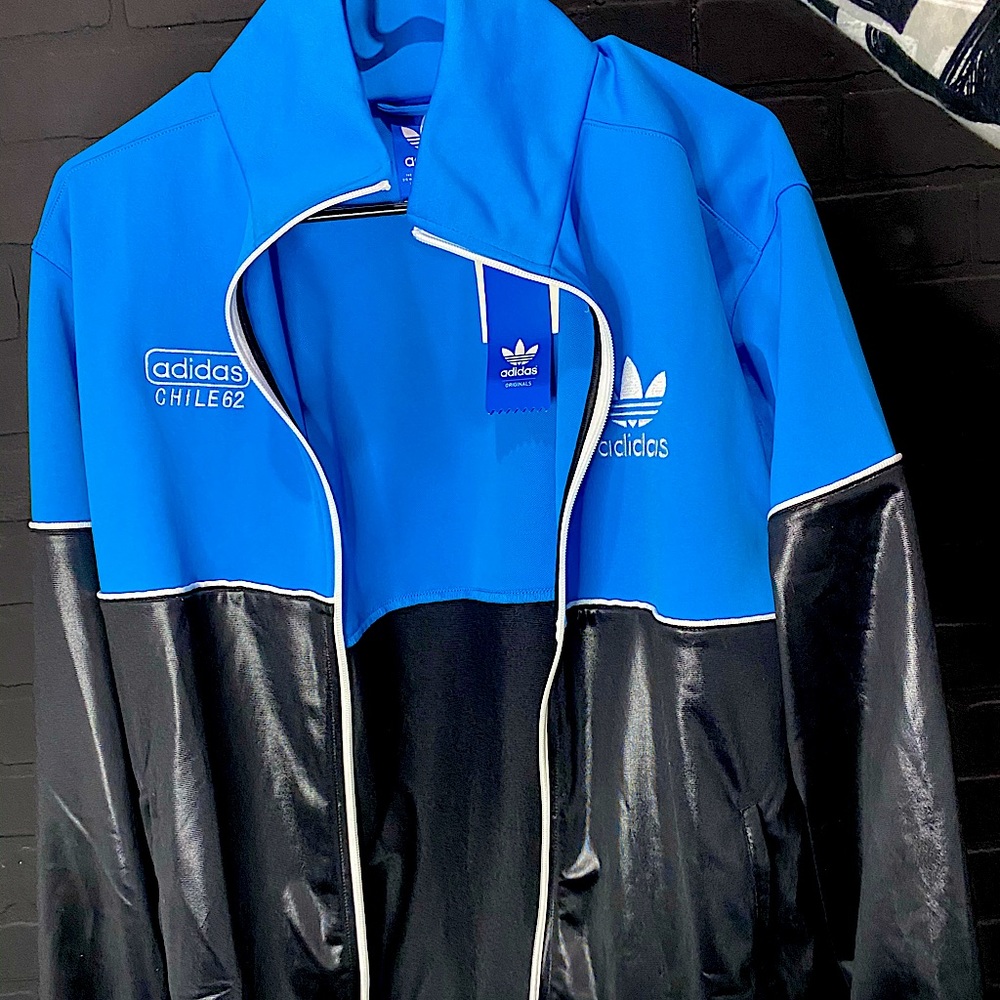 COPY - ADIDAS VINTAGE JACKET (NEVER WORN) TAGS ATTACHED